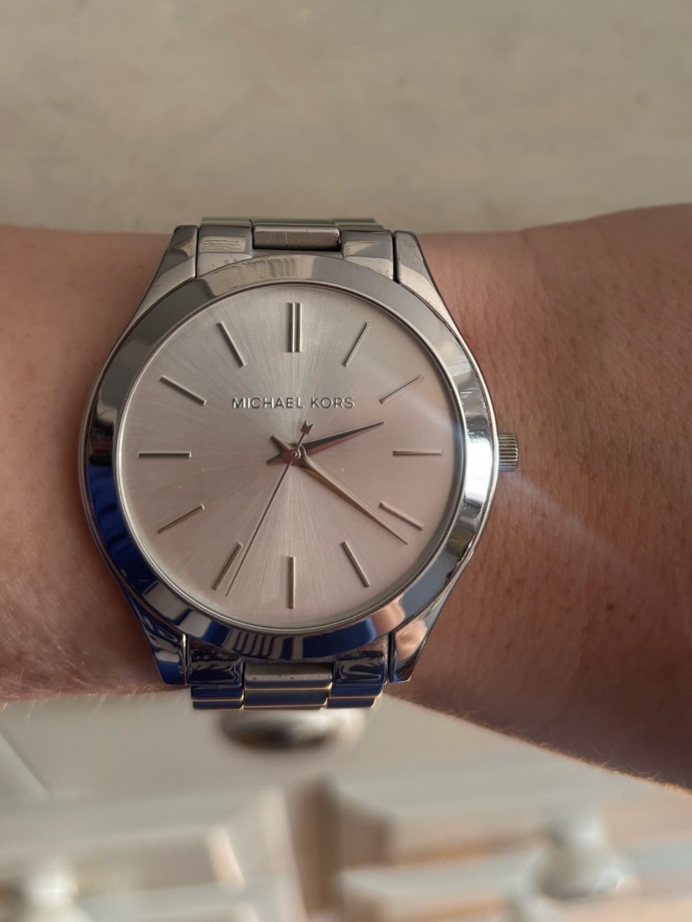 Michael Kors silver watch - Picture 4 of 7
